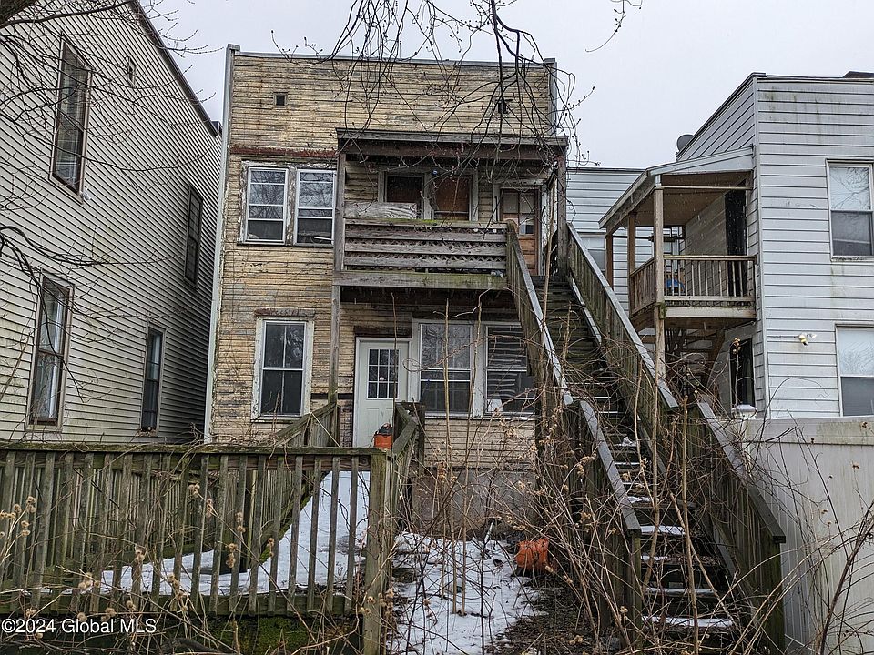 2nd image of 449 1st Street