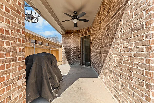 501 Wichita Trl — Photo 32