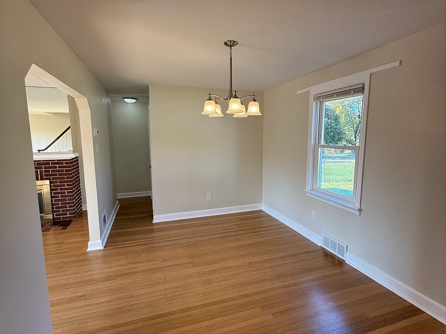 3 bed, 1500 sqft, $2,000 — Photo 4