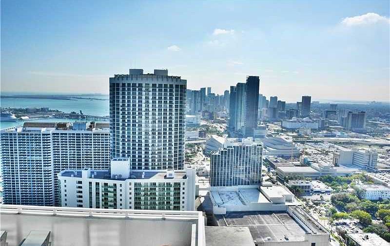 1st image of 1900 Bayshore Dr #5006