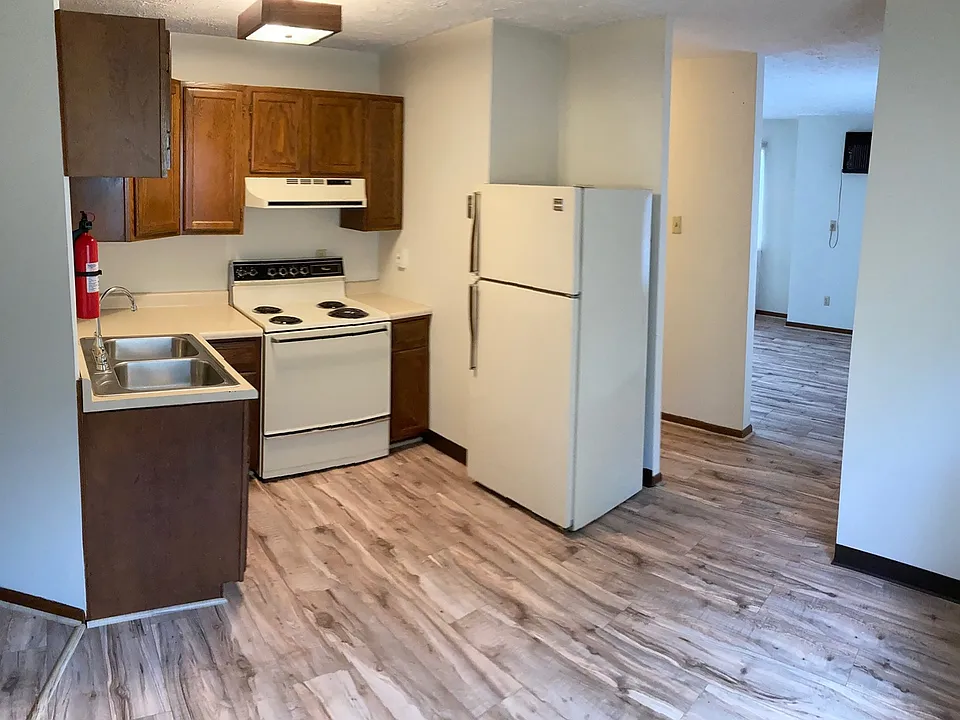 220 Spring Ave #5