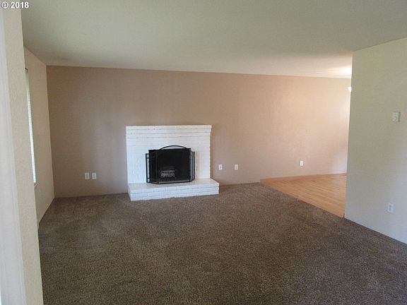 2nd image of 3903 E 18th St APT 34
