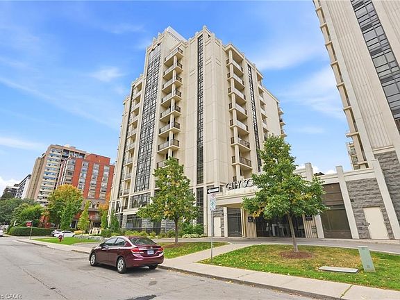 4th image of 81 Robinson St #205