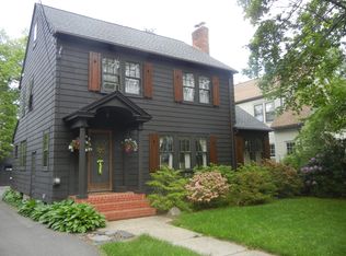 106 Griswold Dr, West Hartford, CT 06119