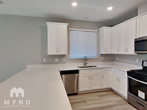 3rd image of 13514 Brookwater Dr