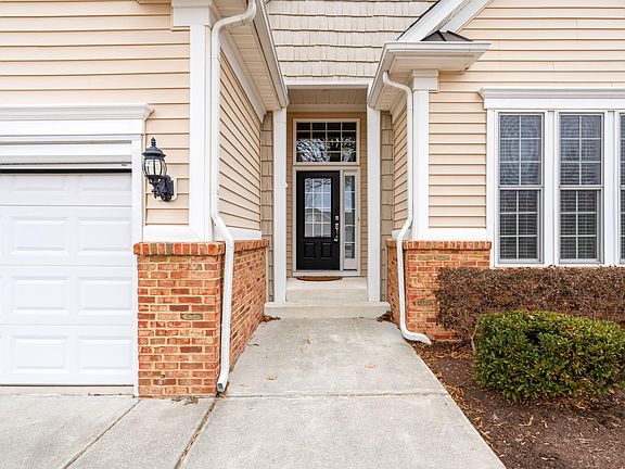 3rd image of 1100 Ventnor Pl