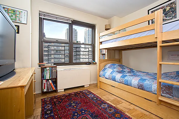 Sold by Julie Friedman Realty | media 5