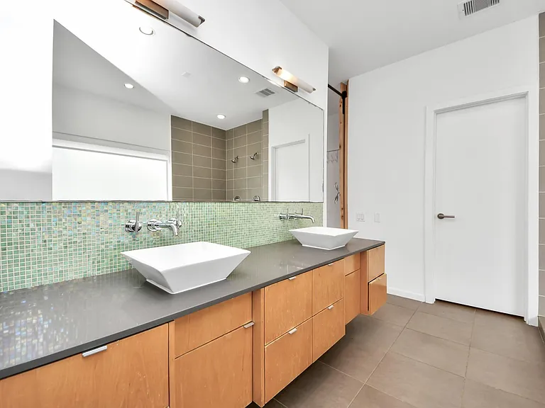 1823 Southmore Blvd — Photo 34