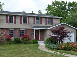 5 Addison Dr, Newark, DE 19702