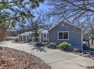 2420 S 105th St, Omaha, NE 68124