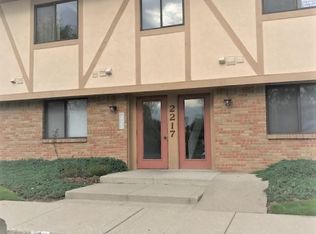 2217 Hedgerow Rd UNIT H, Columbus, OH 43220