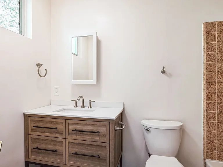 588 E. Mel Avenue - Hermosa Palms — Photo 8