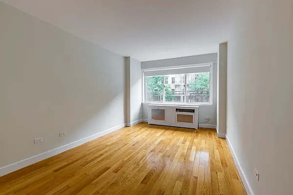 Rented by Stonehenge NYC LLC | media 5
