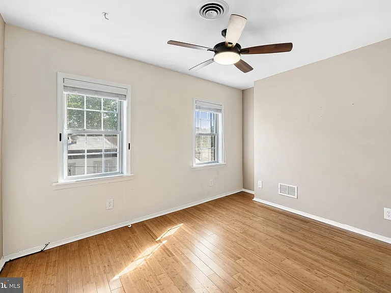 4447 Baker St — Photo 9