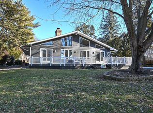 685 S Concord Rd, Oconomowoc, WI 53066