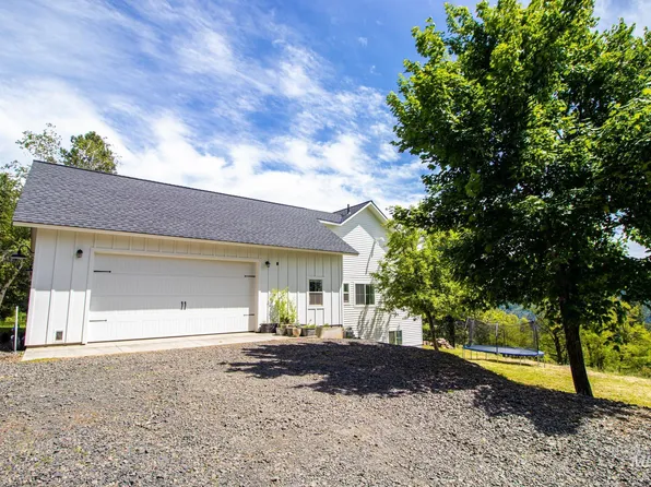 56 Longbench Dr, Orofino, ID 83544