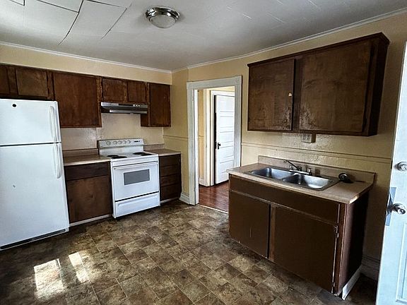 3rd image of 59 Price St Floor 2
