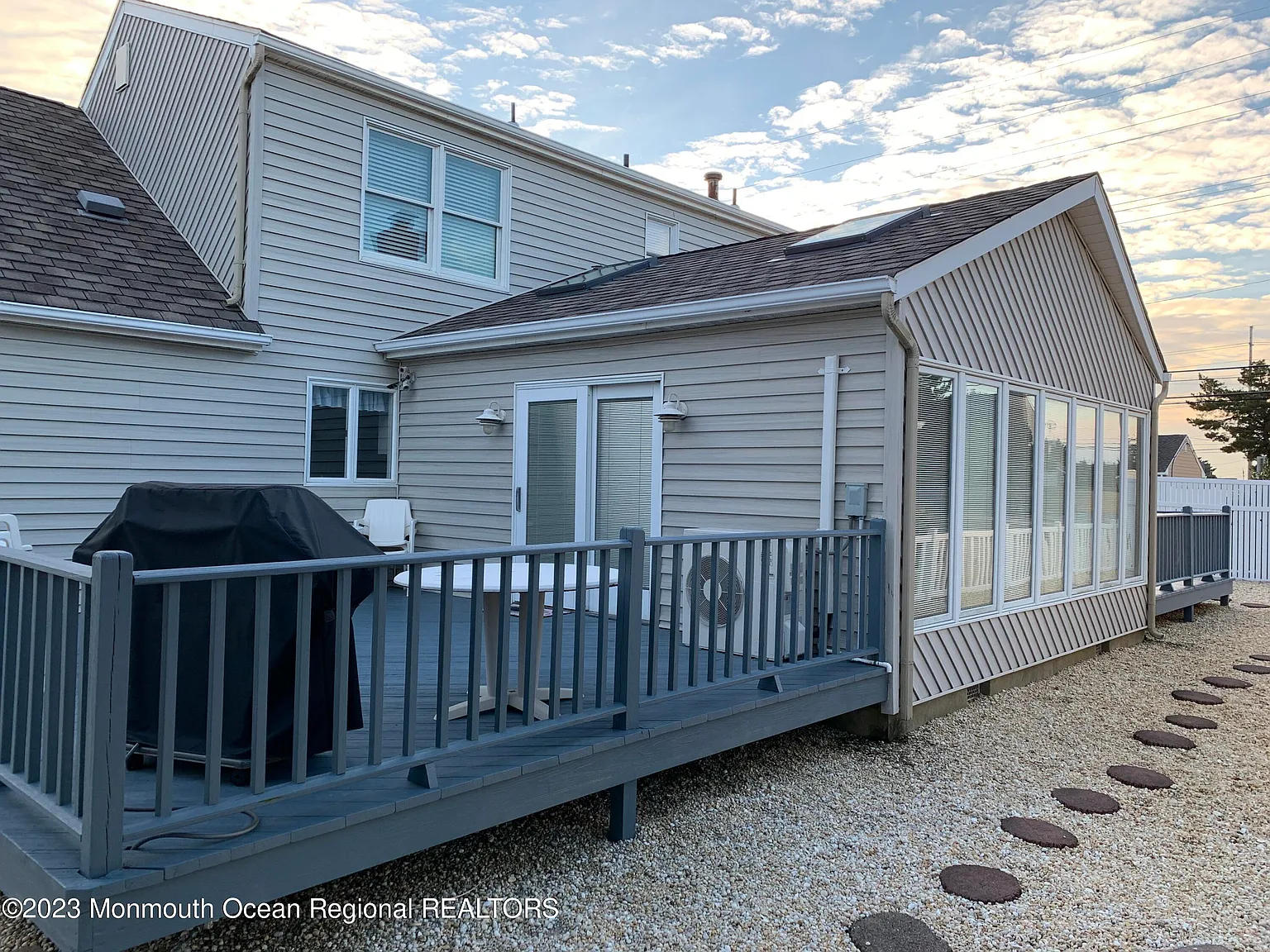 5 bed, 2.5 bath, 2770 sqft, $7,950 — Photo 3