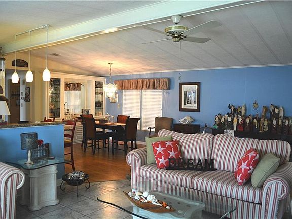 3rd image of 742 Arbordale Ct #29