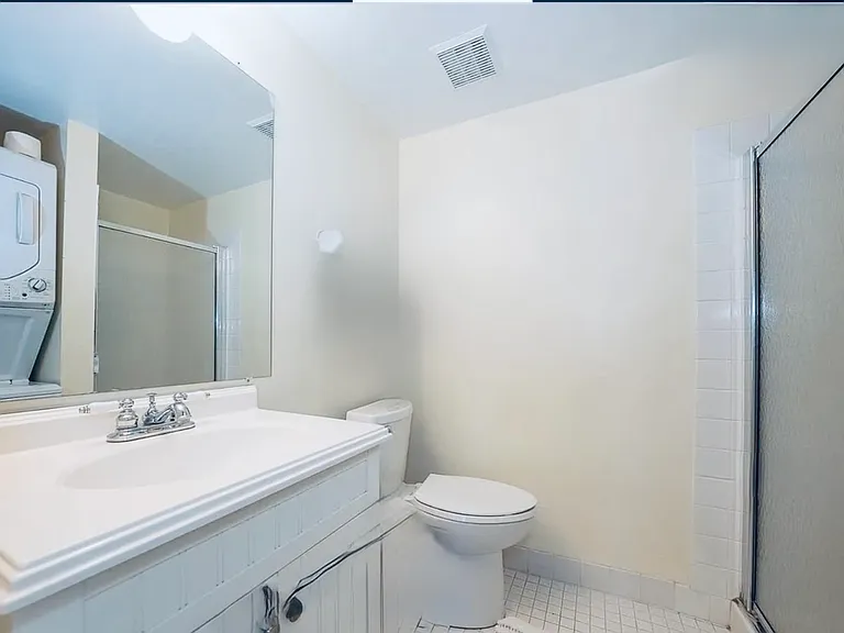 620 Washington Pl #20 — Photo 9