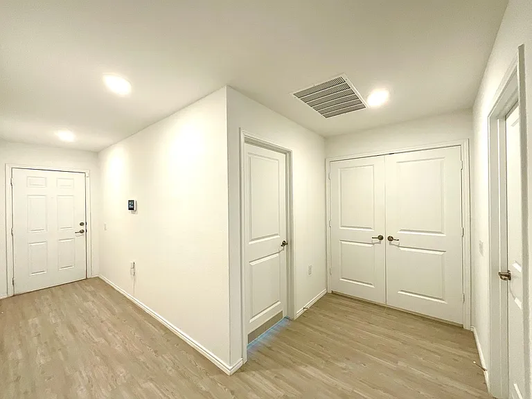 615 Bean Bnd — Photo 5