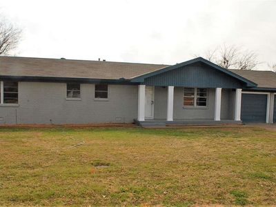 509 W Texas Ave, Iowa Park, TX, 76367
