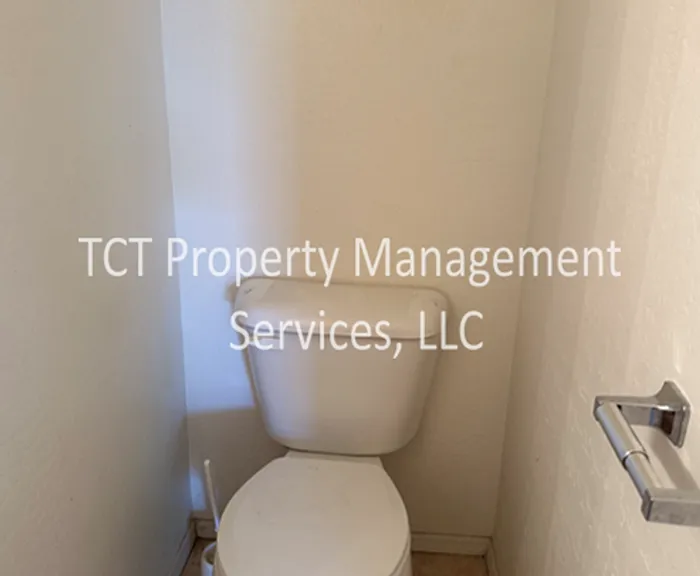 2602 S 112th Dr — Photo 9