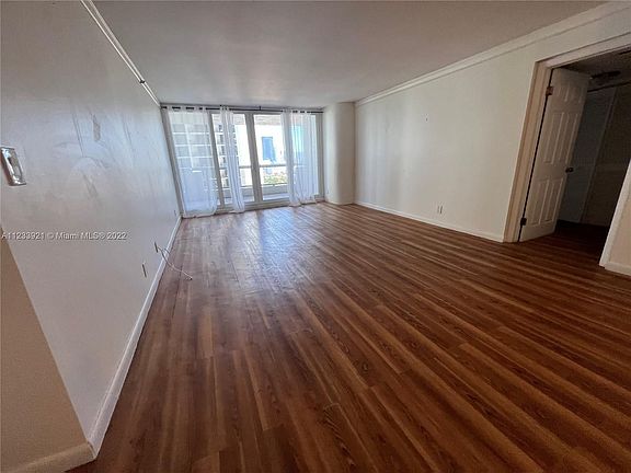 2nd image of 1717 N Bayshore Dr #A-1541
