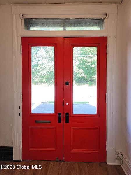 2nd image of 211 9th Street