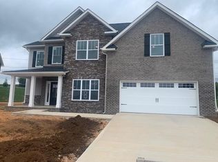 8415 Creek Valley Ln, Knoxville, TN 37931