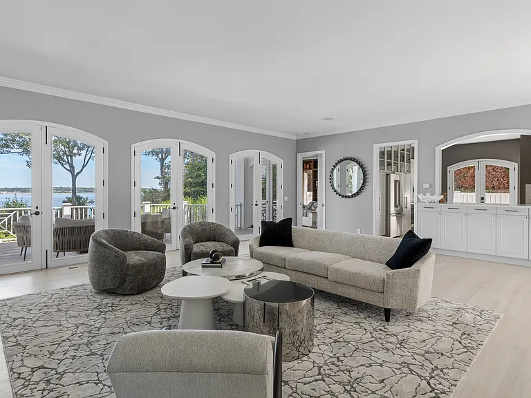 26 Three Mile Harbor Dr — Photo 9