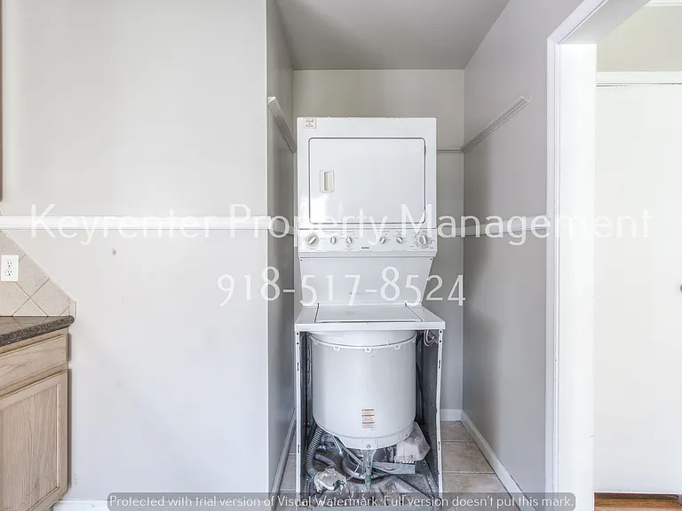 729 N Florence Pl — Photo 31