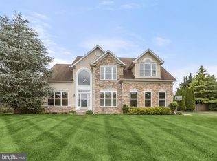2225 Cherokee Dr, Westminster, MD 21157