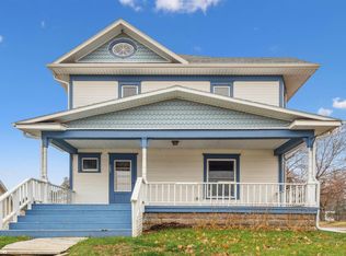 202 6th St, Gladbrook, IA 50635