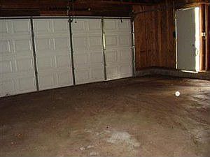 3rd image of 1079 Buena Vista Ave NE