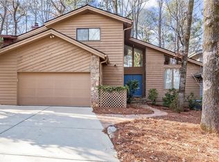 125 Lakeview Rdg E, Roswell, GA 30076