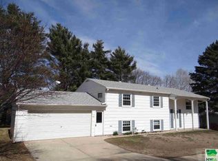 601 N Lynn Dr, Le Mars, IA 51031