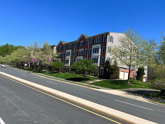 3rd image of 4644 Battenburg Ln
