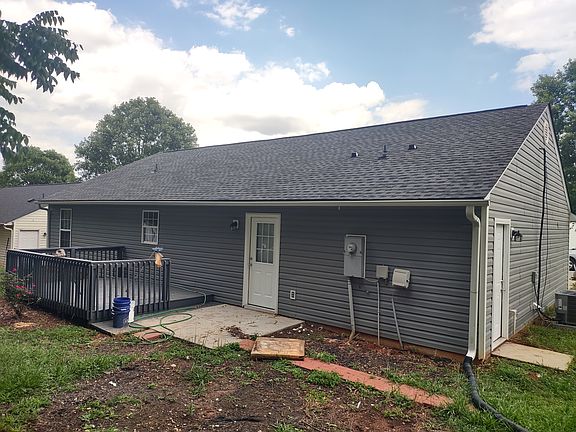 2nd image of 744 Cannonsburg Dr