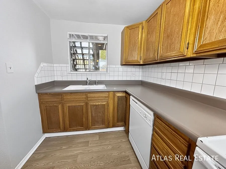 Building Photo - 459 El Paso Blvd #B