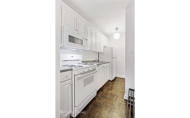 Sold by Douglas Elliman | media 3