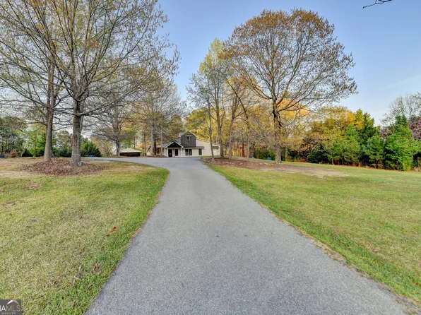 1880 Ridgedale Dr, Snellville, GA 30078