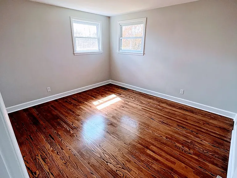 3328 Wards Rd — Photo 7