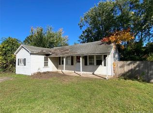 994 E St N, Suffield, CT 06078