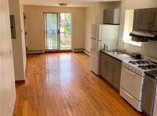 59-08 157th St #2F, Flushing, NY 11355