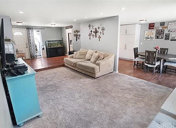 3rd image of 28930 Lotusgarden Dr