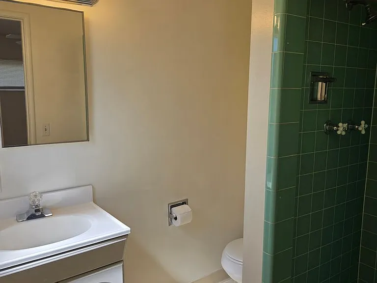 940 Julian St — Photo 10