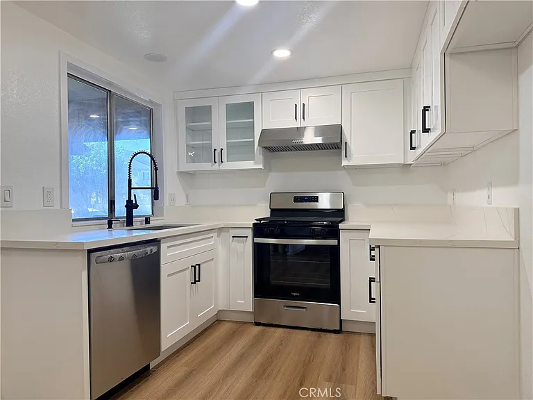 8172 Larson Ave — Photo 3
