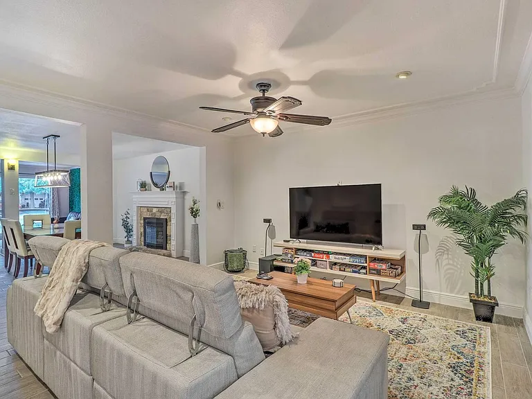 411 Ramble Ln — Photo 8