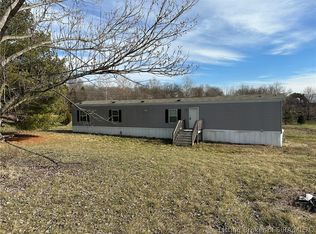 11078 S Locust Creek Dr, Palmyra, IN 47164